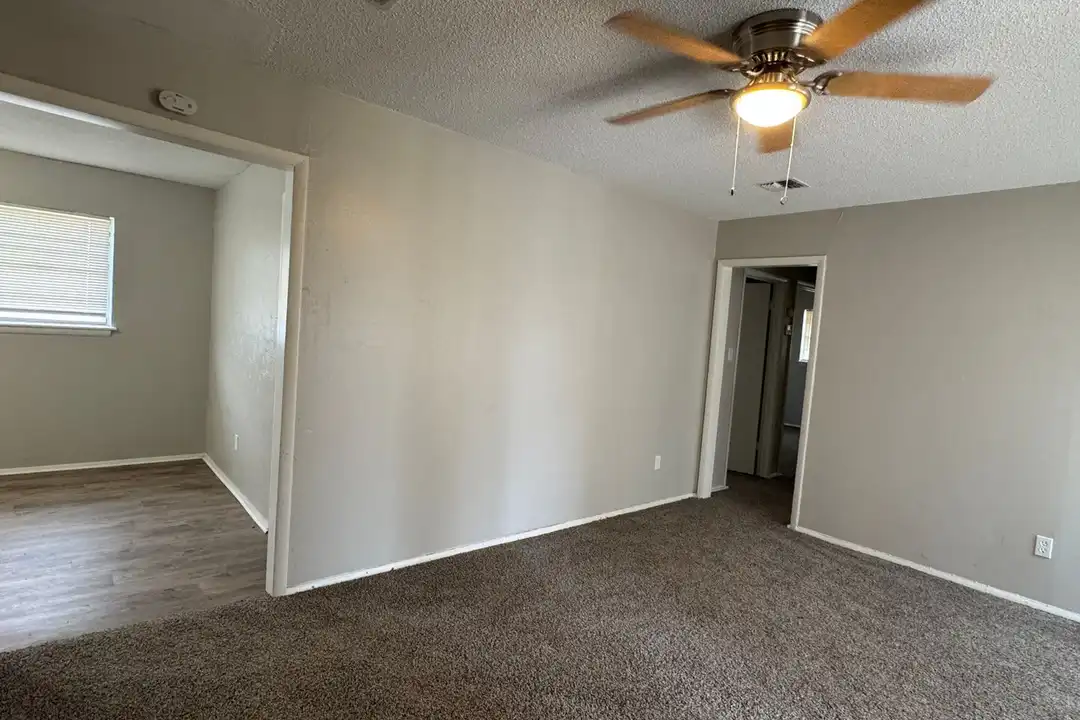 3310 SW Salinas Dr - View 2