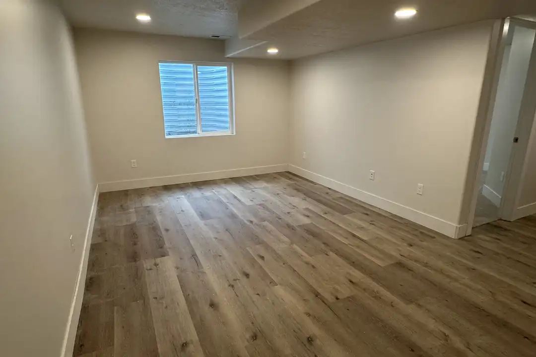 13586 S Watts Ln unit BASEMENT - View 5