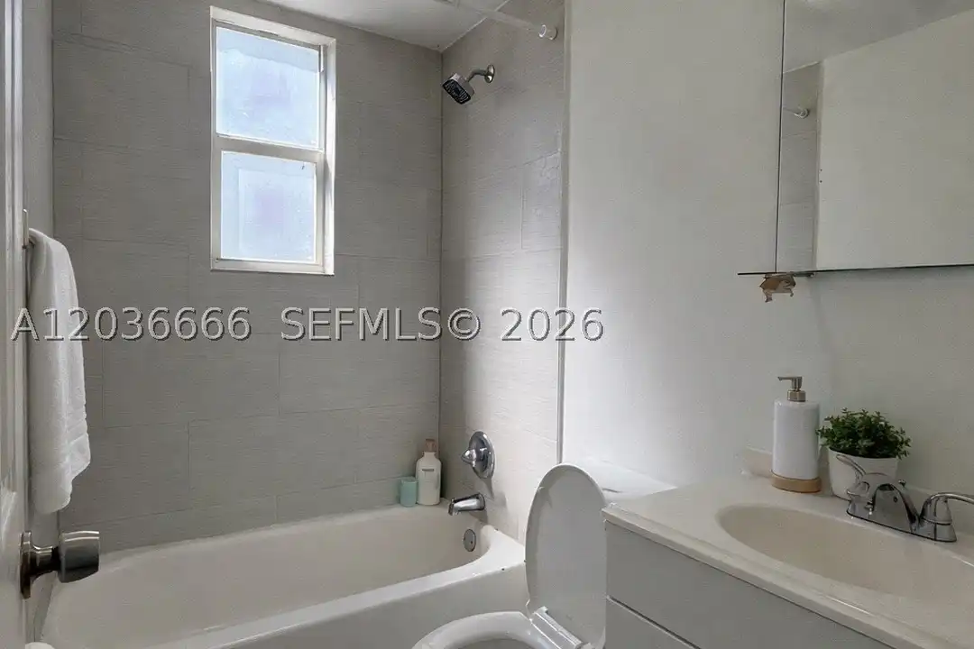 540 NW 7th St #27 - View 6