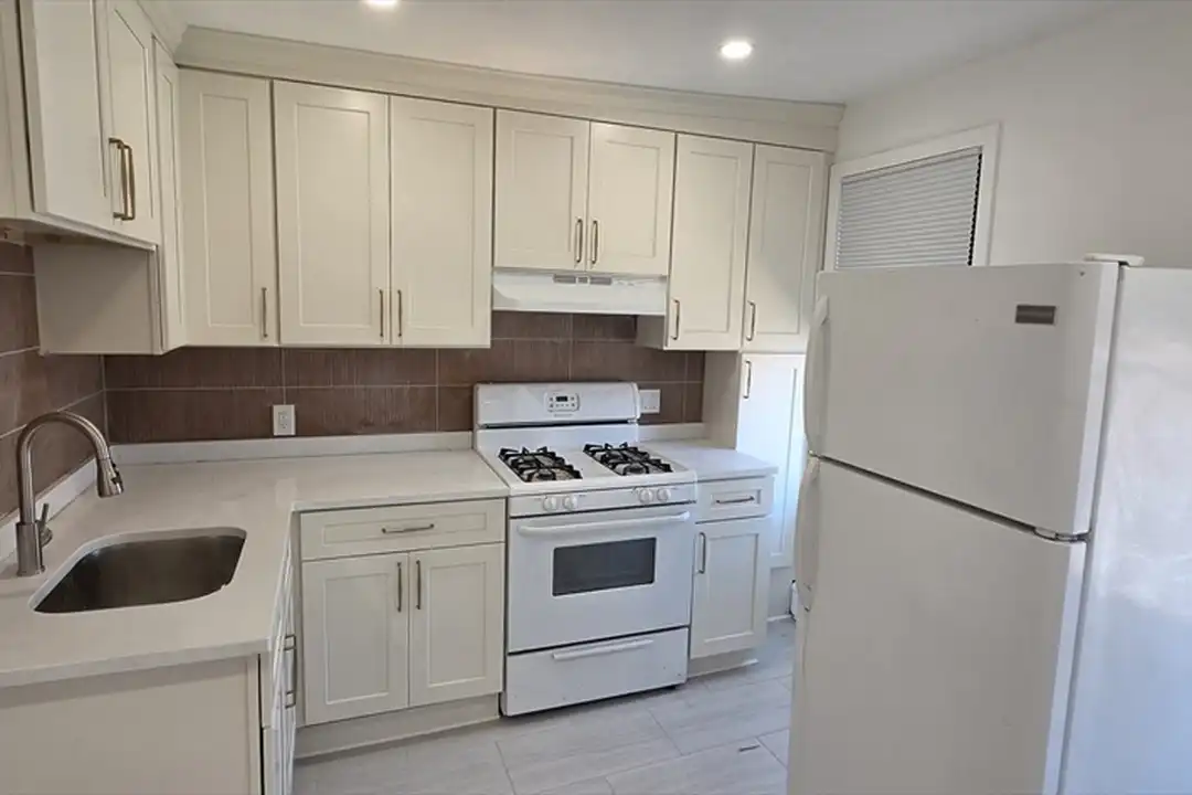206 Chelsea St unit 2 - Pamja 2
