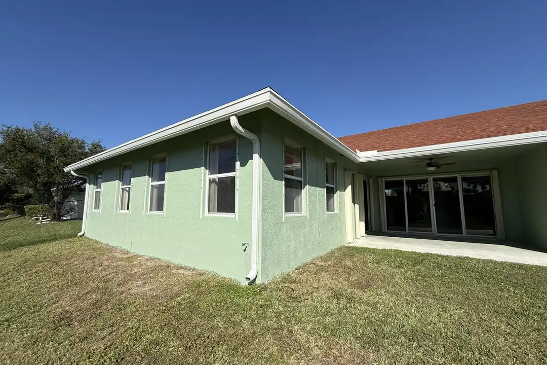 1168 Hatteras Cir - View 4