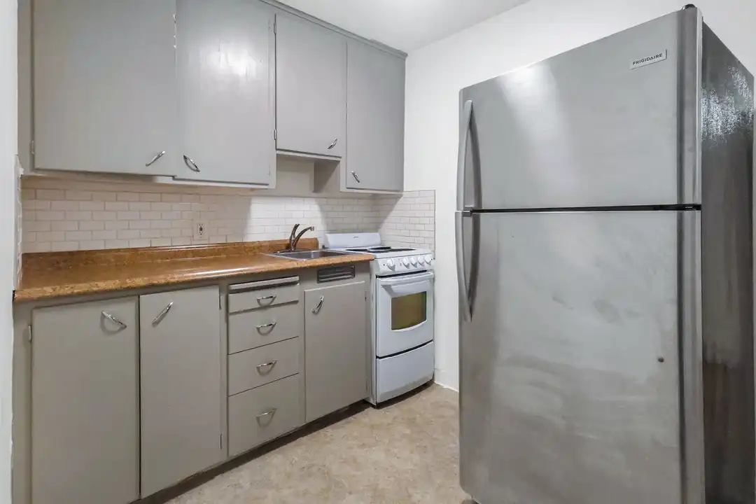 9221 35th Ave SW unit Unit 2 - View 4