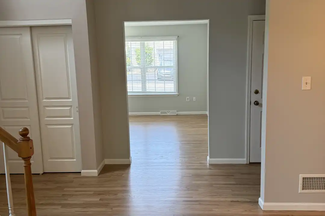 97 Wessex Ct unit 97 - View 3