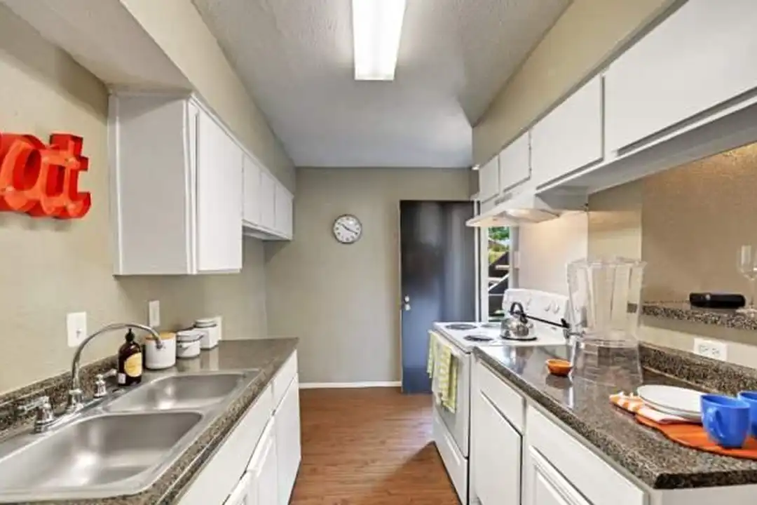 2222 Graycliff Dr unit # 2121 - View 6