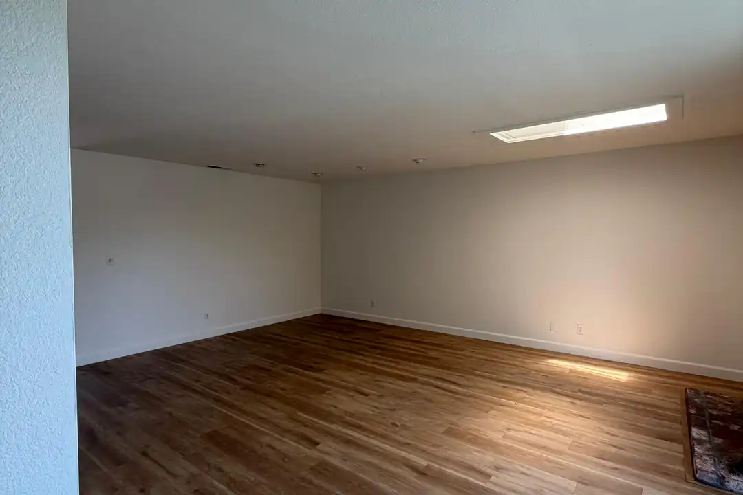 713 Frederick St - View 4