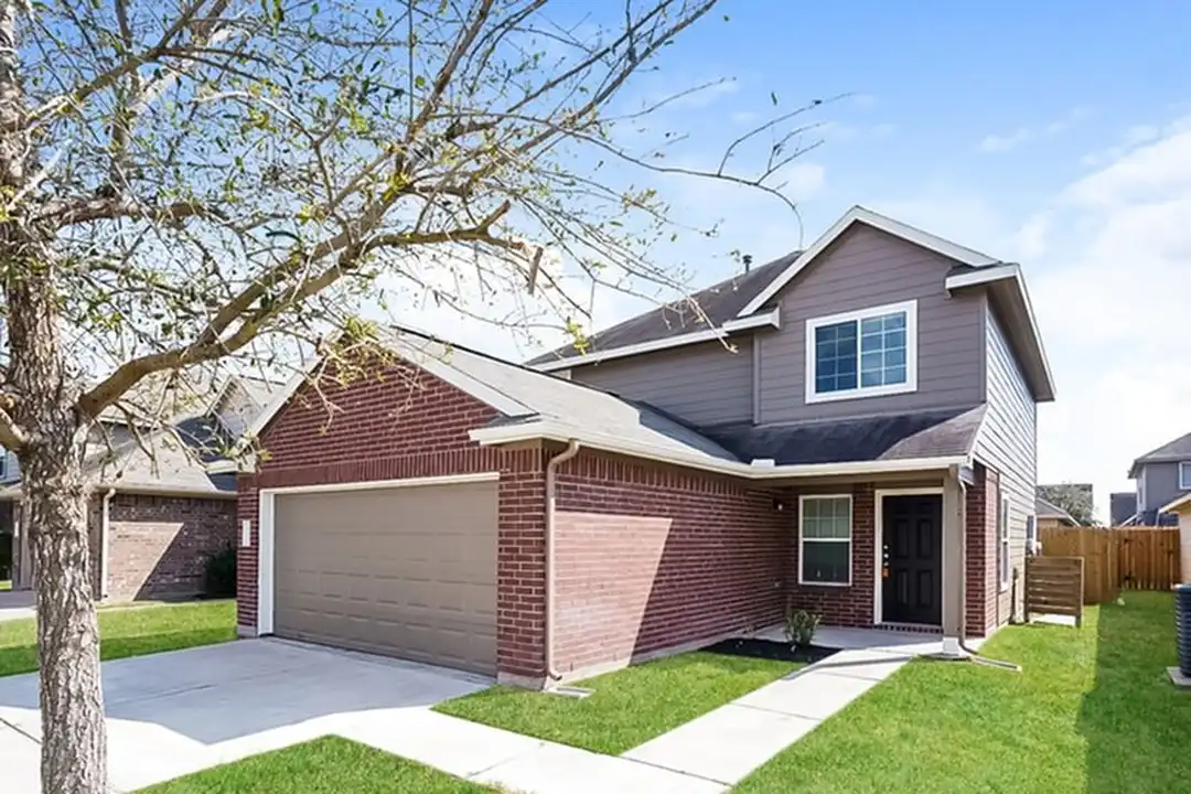 19027 Brescia Ln - View 2