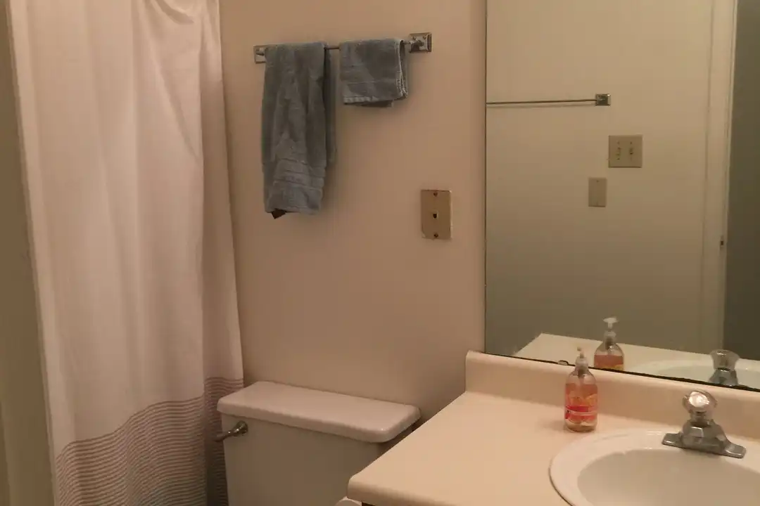 1776 E 106th St - View 3