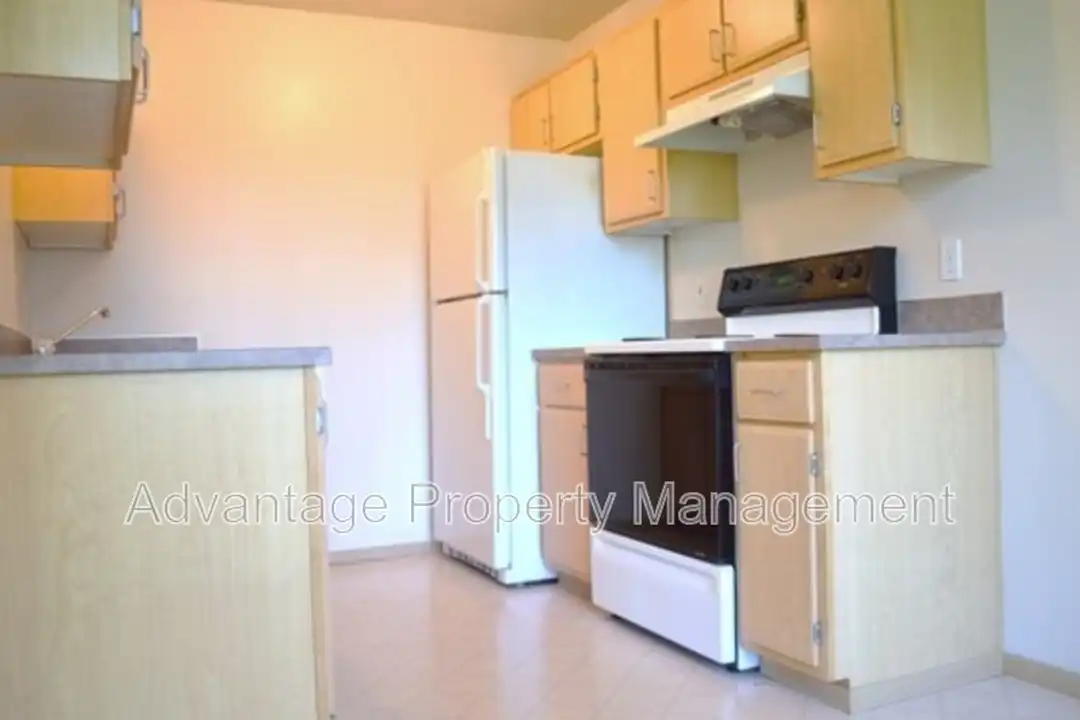 739 Jackson St W unit # 1 - View 3