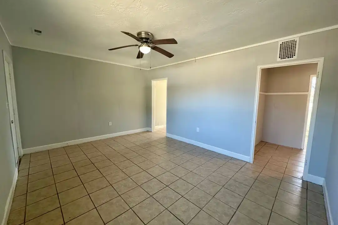 716 Miller Rd unit 716 B - View 2