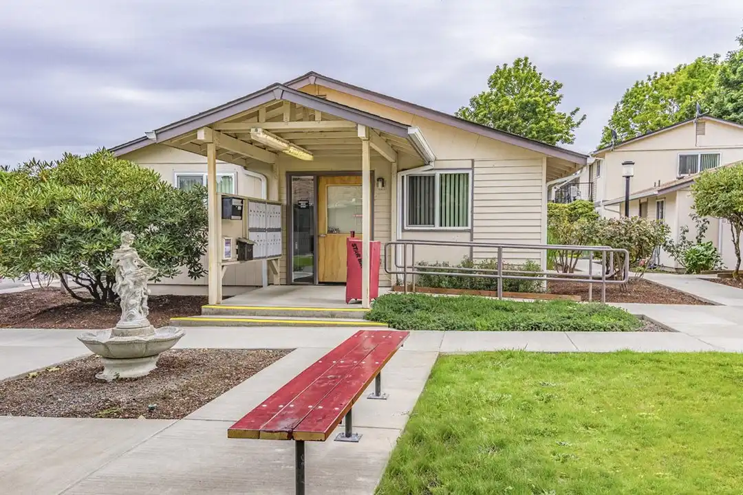 292 Oak St unit 101 - View 4