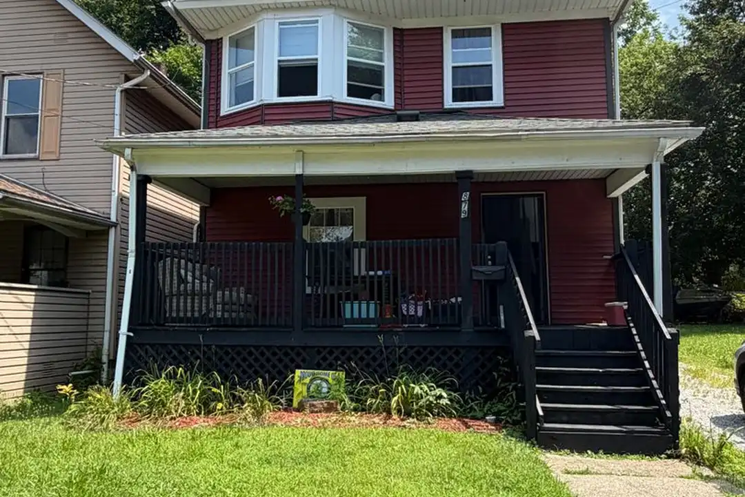 879 Chalker St – photo 1
