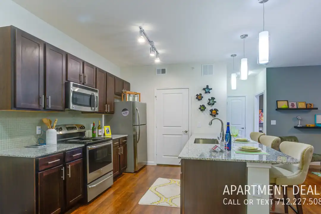 1232 W Grand Pkwy S - View 6