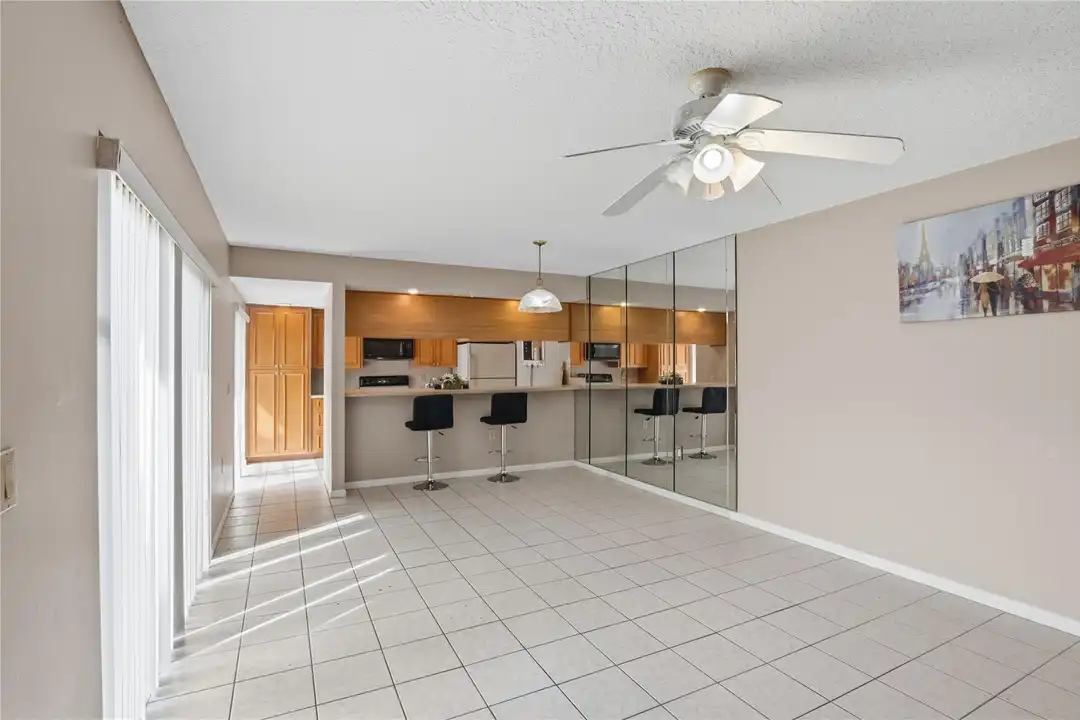 1821 18th Ln - View 6