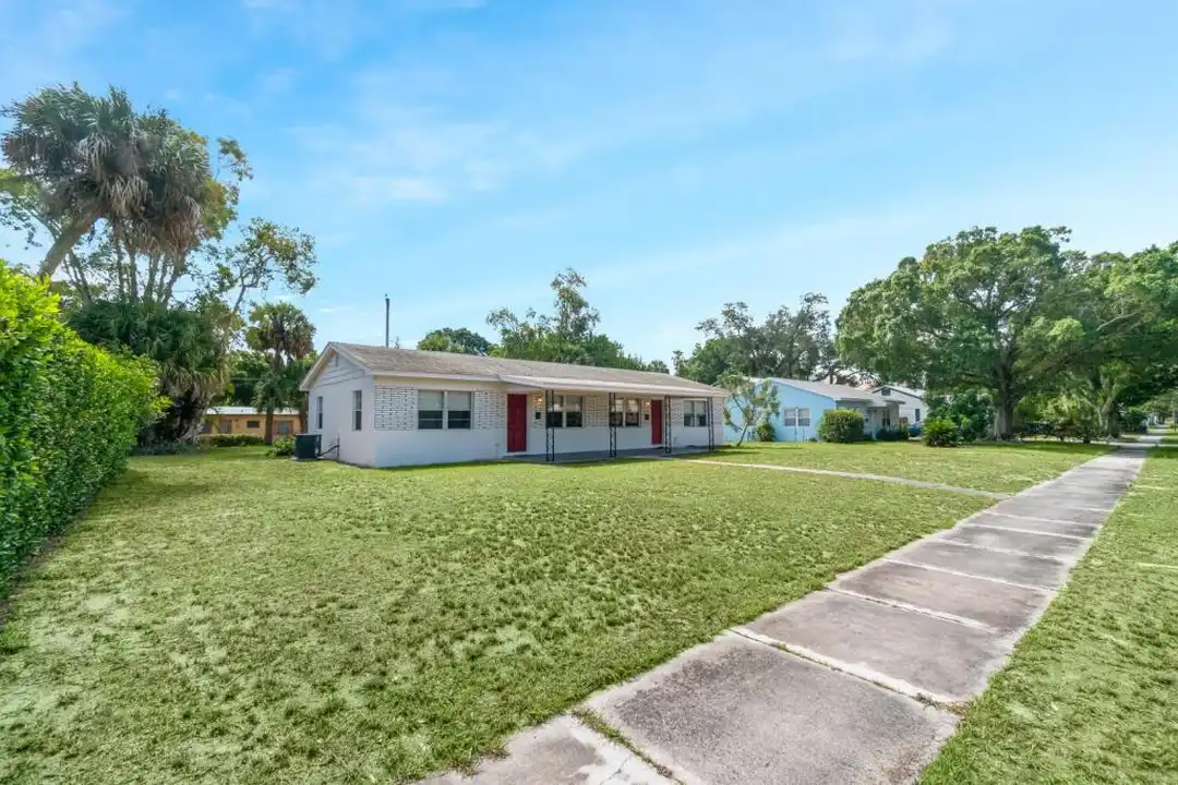 2340 16th Ave - View 2