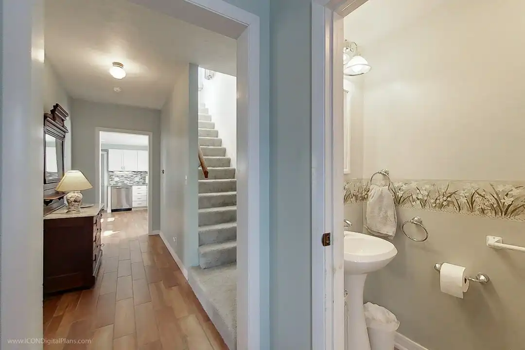 House in Newport - View 4