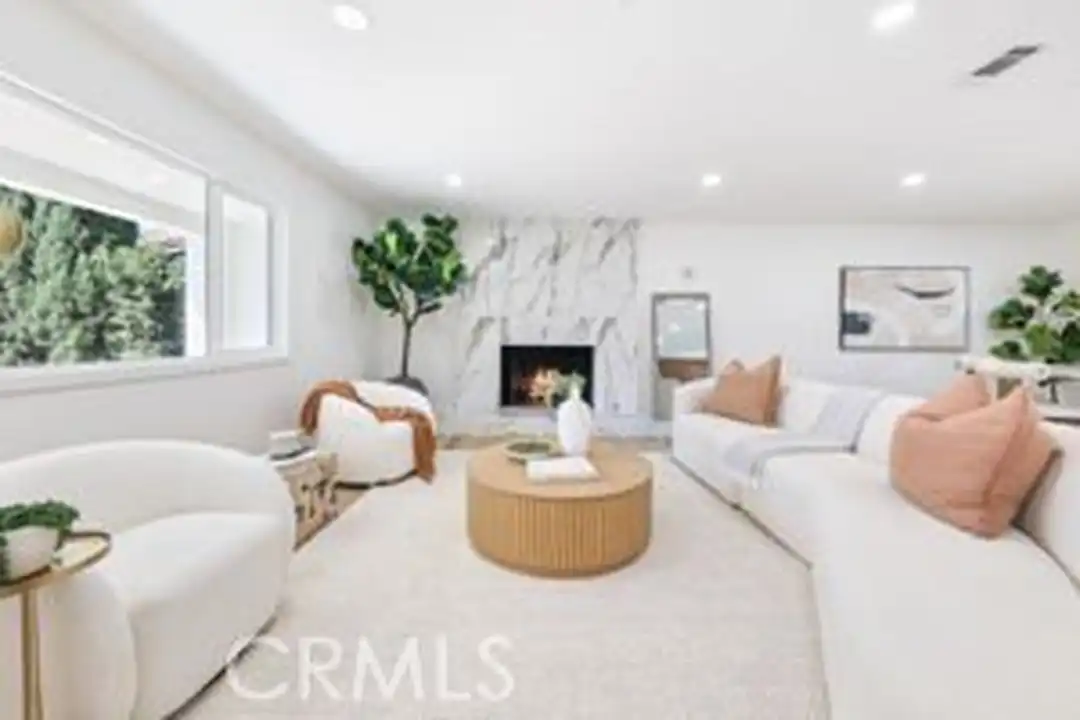 House in Upland - View 4
