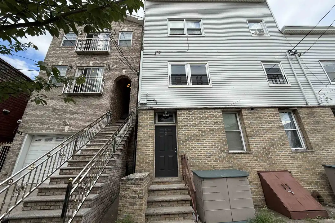 160 Terrace Ave unit 2 - View 2