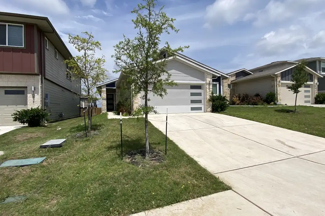 10917 Tildon Ave - More