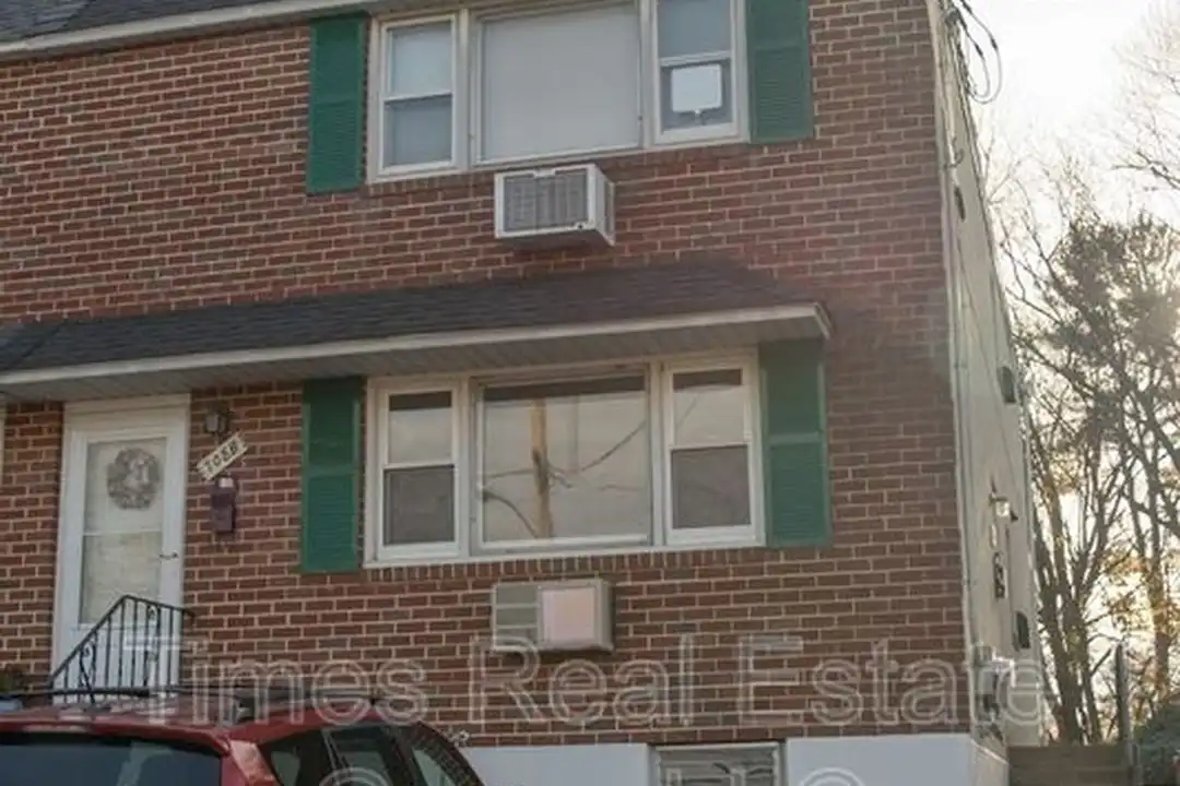 708 Carmen Dr unit B – photo 1