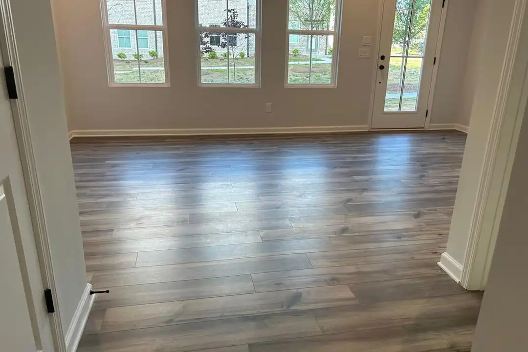 1004 Taylor Ct - View 3