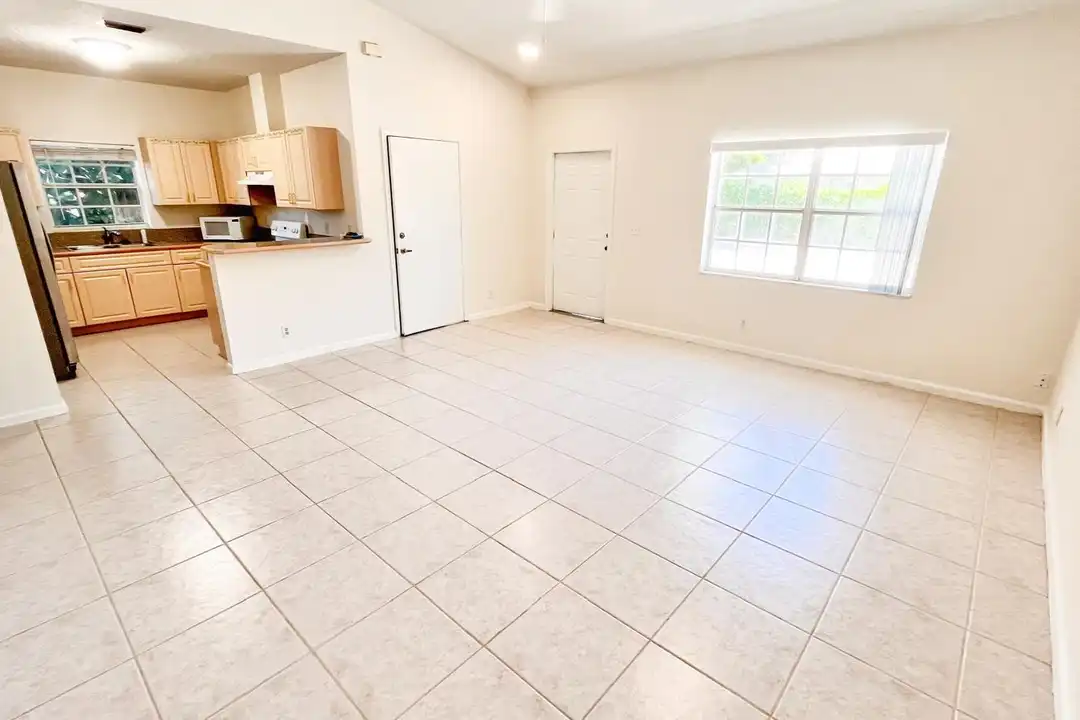 1440 Hawthorne Pl - View 5