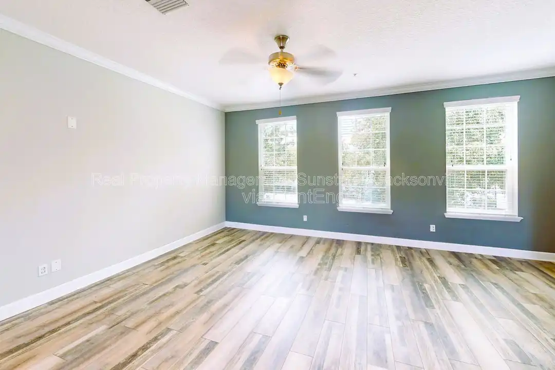 4298 Ellipse Dr - View 4