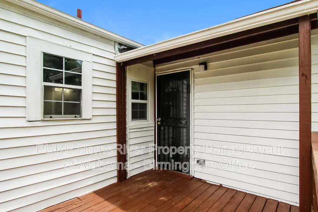 208 22nd St SW – photo 1