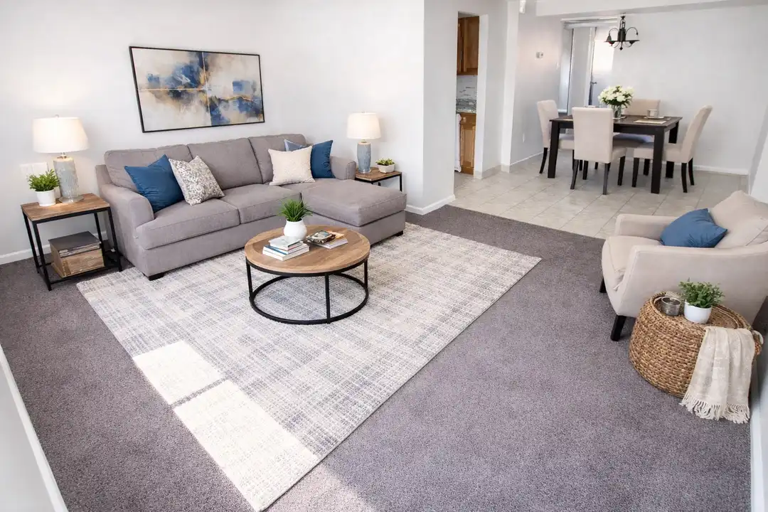 140 W Walnut St unit 935 – photo 1