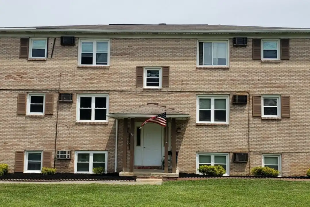 98 Washington Blvd unit 98-03 – photo 1