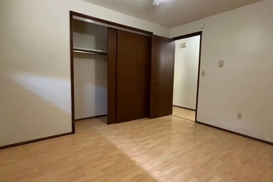 Apartment in Centralia - View 4