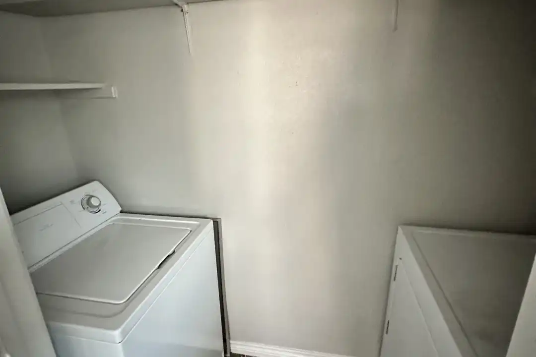 158 Valencia Dr - View 5