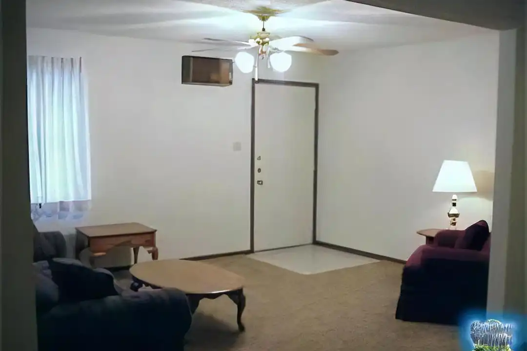 1500 Hackberry Ln - View 2