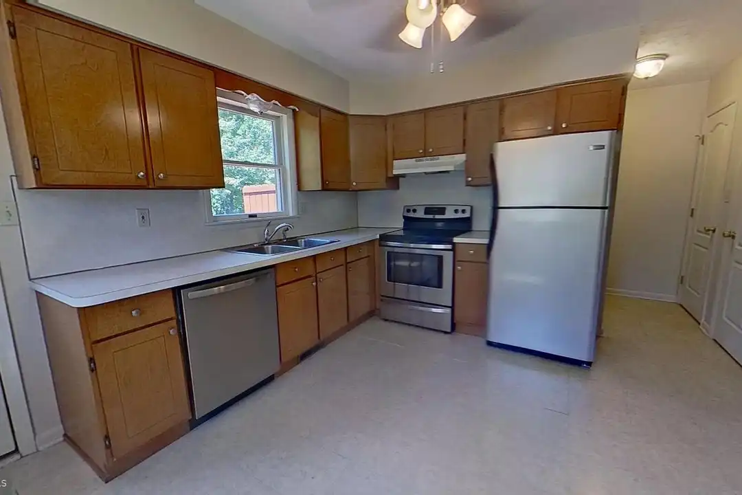 261 Ark Dr - View 3