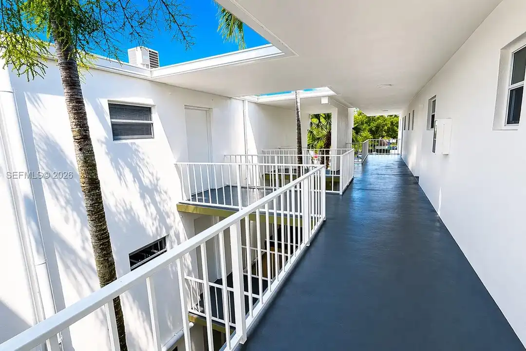 4255 N University Dr unit 308 - View 2