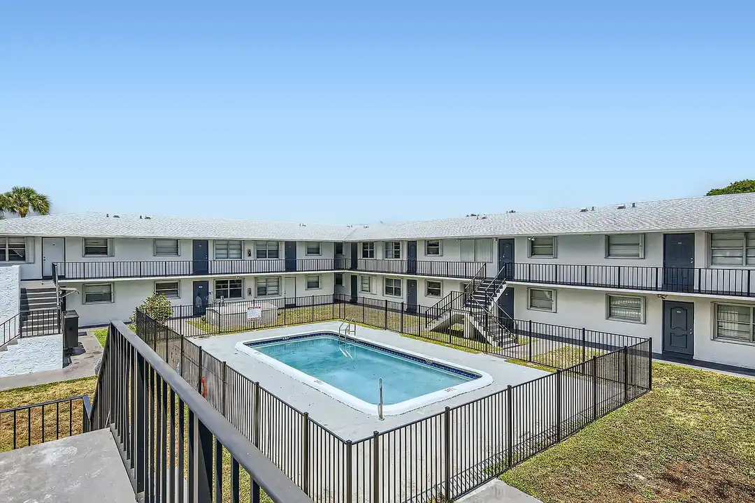 San Marco Apartments - 311 NW 42nd Ct - Pompano Beach, FL | Rent.