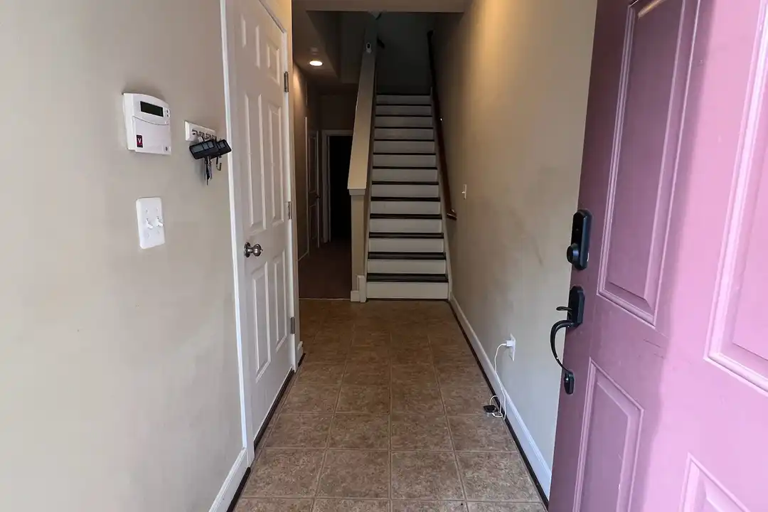 109 Saginaw Dr unit 109 - View 2