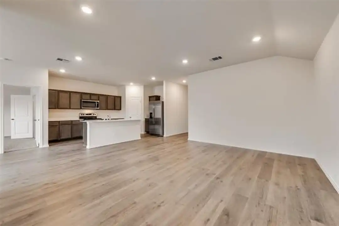 1131 Elijah Wy - View 5