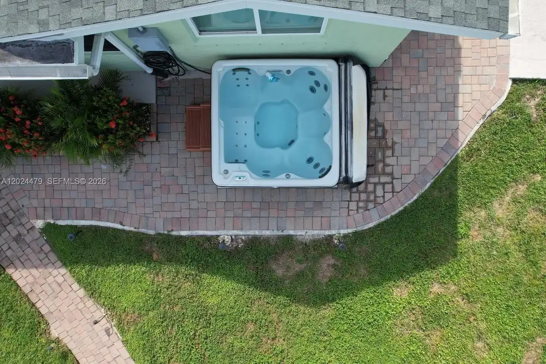 2212 Club House Rd - View 5