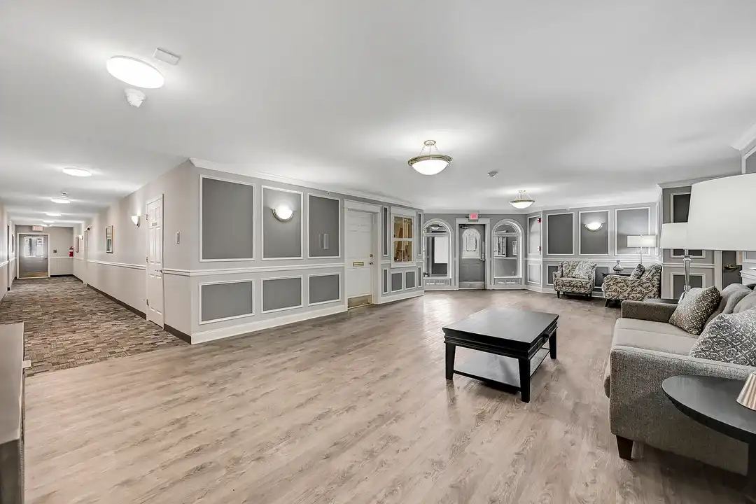 Kings View Apartments – photo 1 of 20