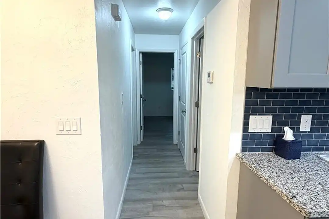 3032 SE Santa Barbara Pl #2 - More