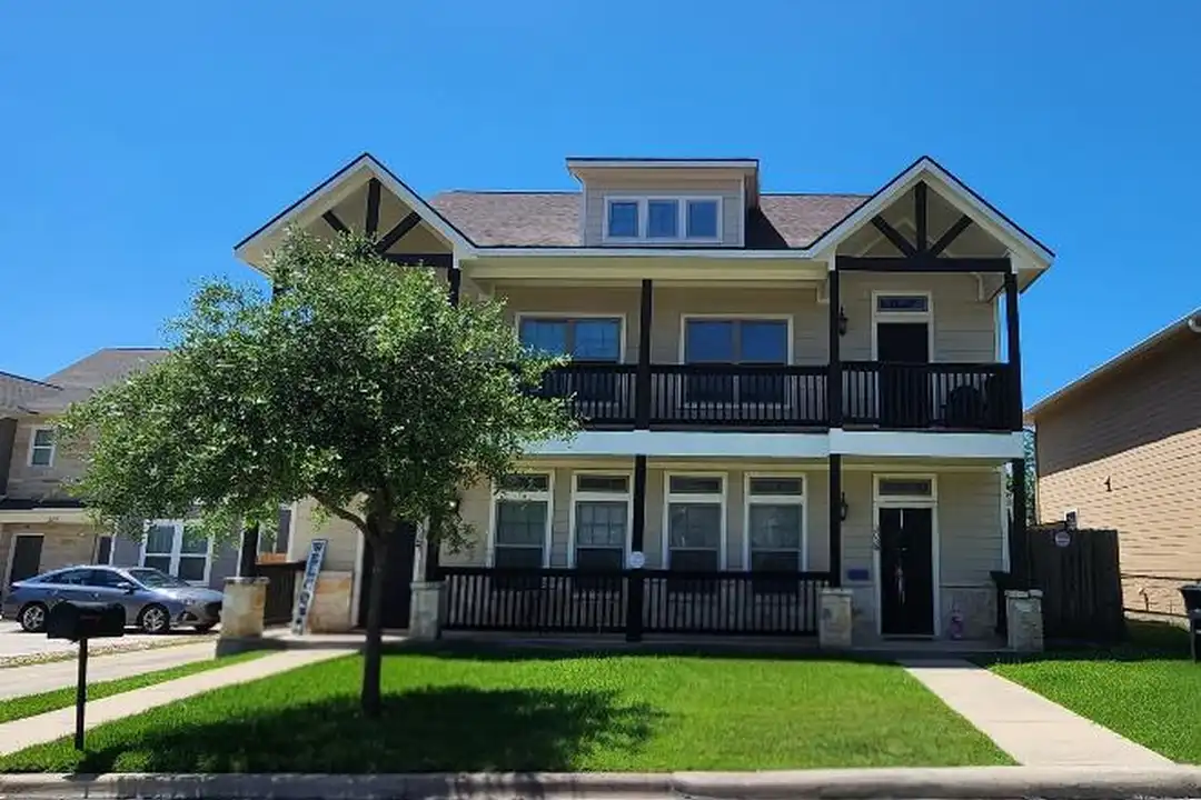 303 Ash St – photo 1