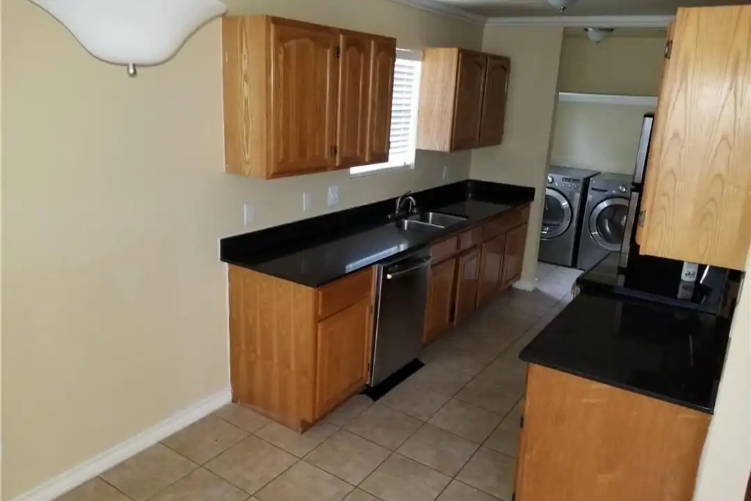 3111 E 13th St unit Unit A - View 6