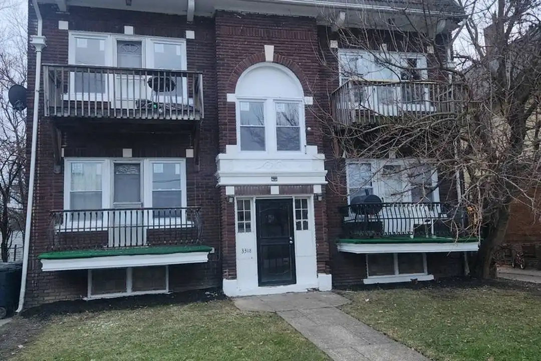 3318 E 140th St unit Unit 1 – photo 1