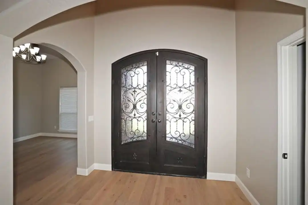 7501 Continental Parkway - View 3