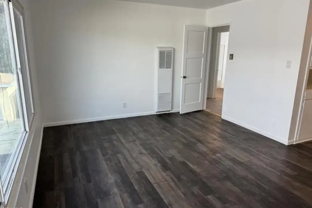 1204 N Monterey St unit E - View 3