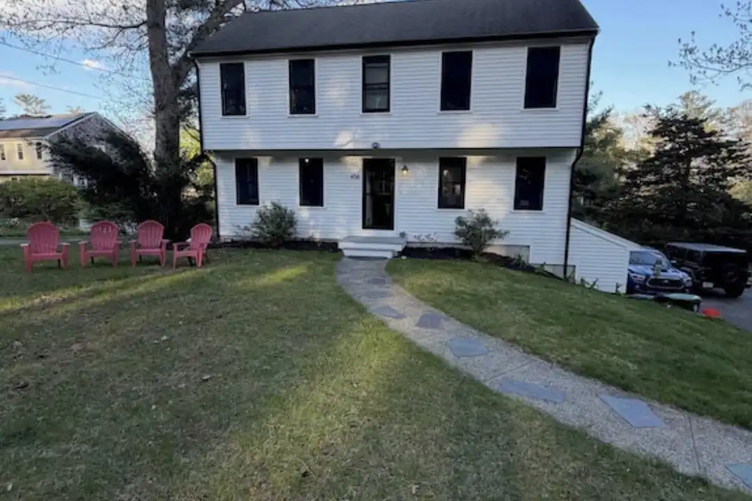 456 S River St – photo 1 of 12