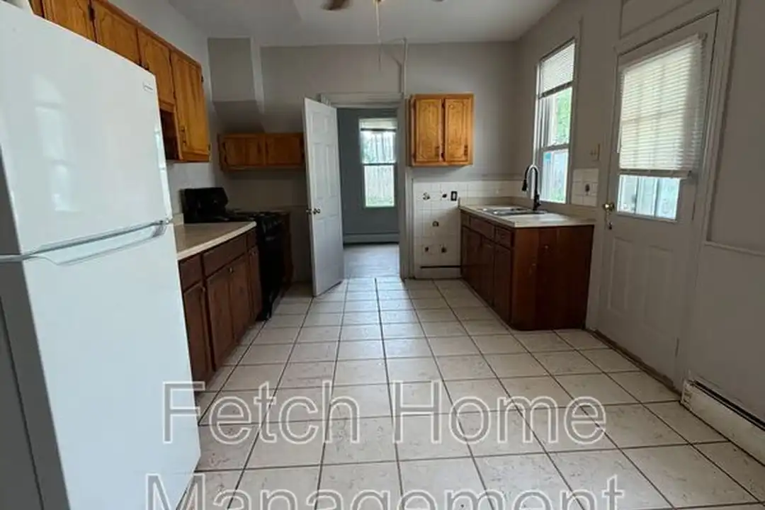 225 Front St - View 6