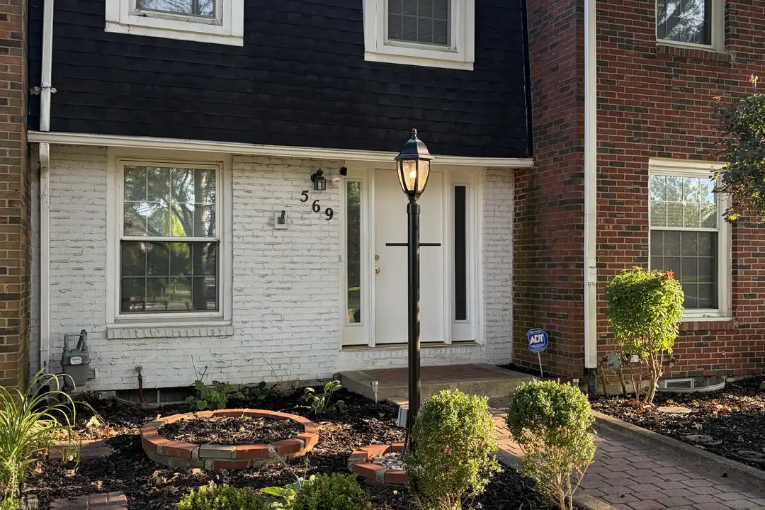 569 Simbury St unit A-07 – photo 1