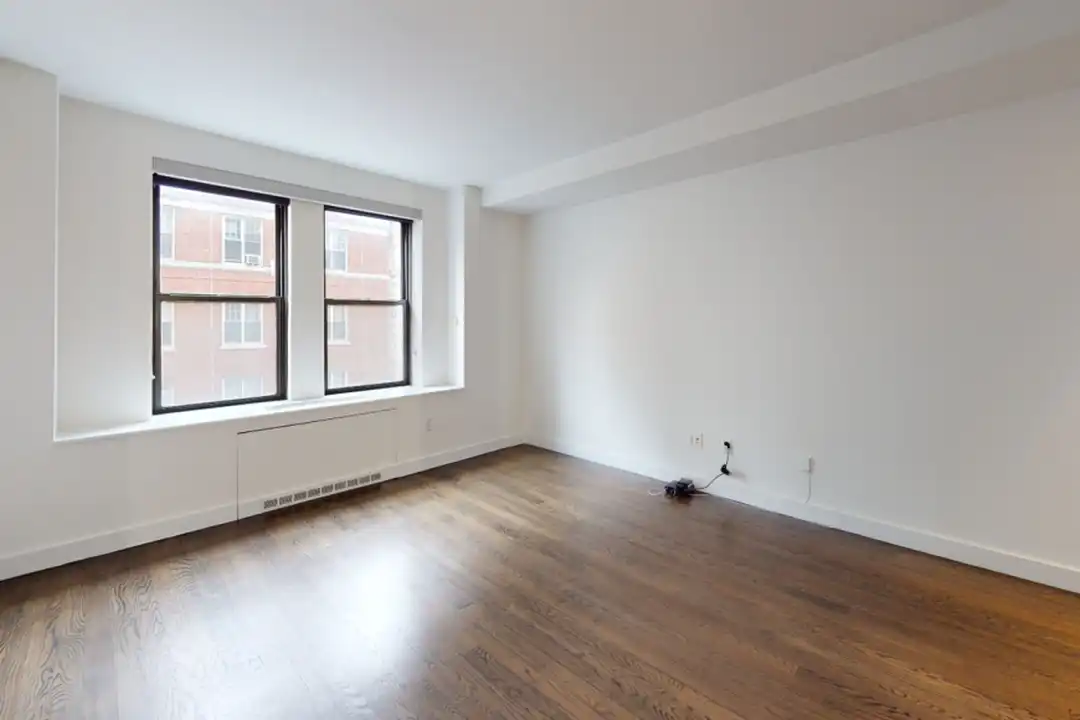 666 West End Ave – pohled 3