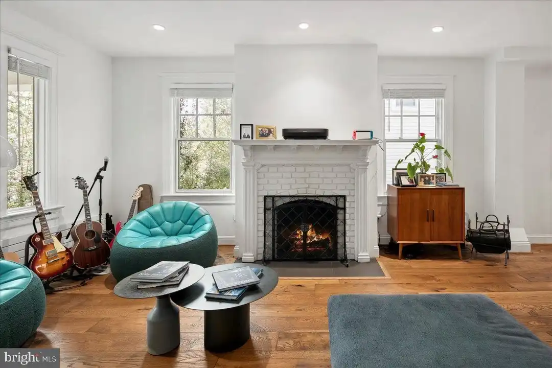 2017 Klingle Rd NW - View 3
